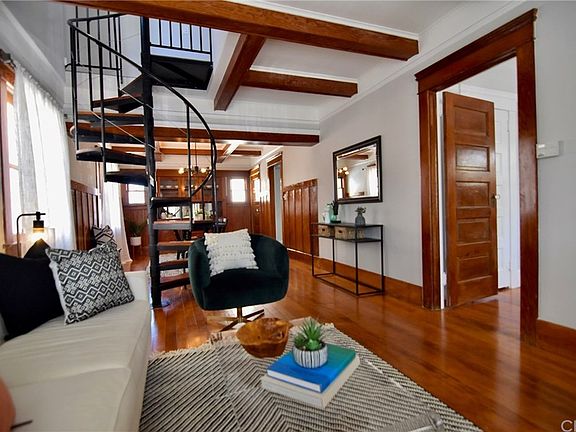 5th image of 422 Olive Ave