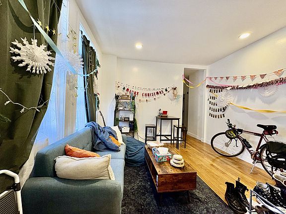 3rd image of 245 Harvard Ave #4