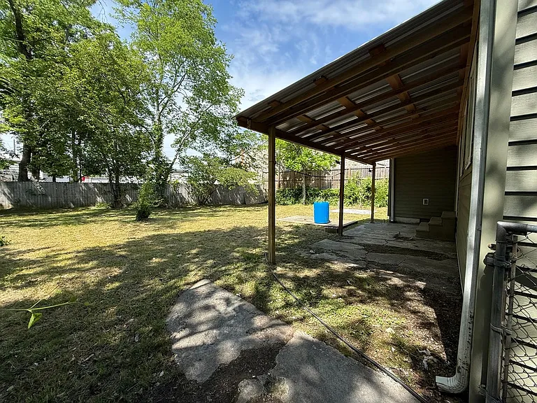 1505 Truman Ave — Photo 12