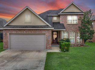 104 Bristow Bayou Rd, Broussard, LA 70518