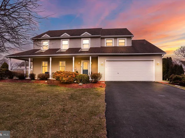 329 W Walnut Tree Dr, Blandon, PA 19510