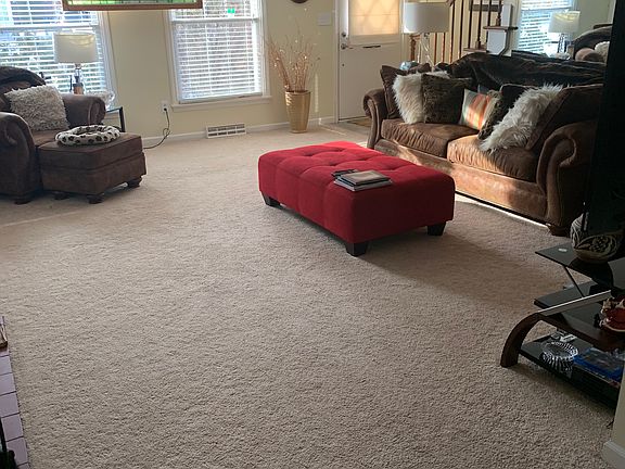 3rd image of 55 Oakbrook Dr APT E
