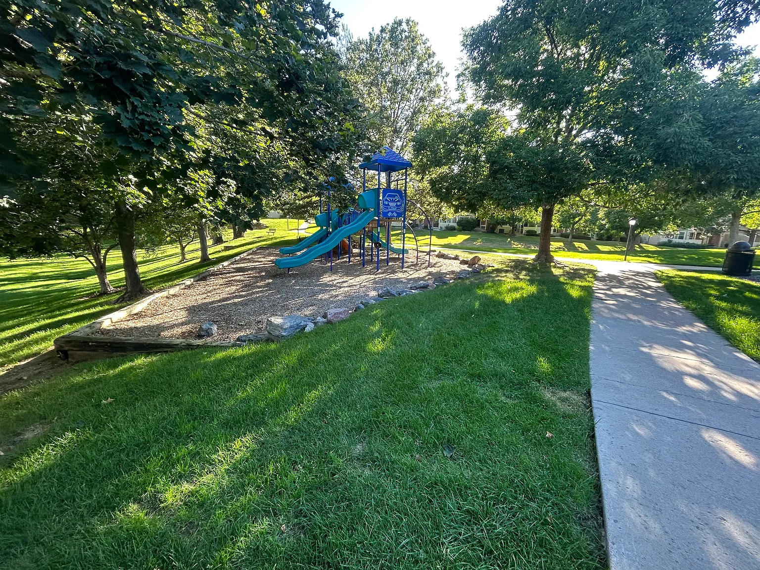 2 bed, 1.5 bath, 1189 sqft, $2,550 — Photo 3