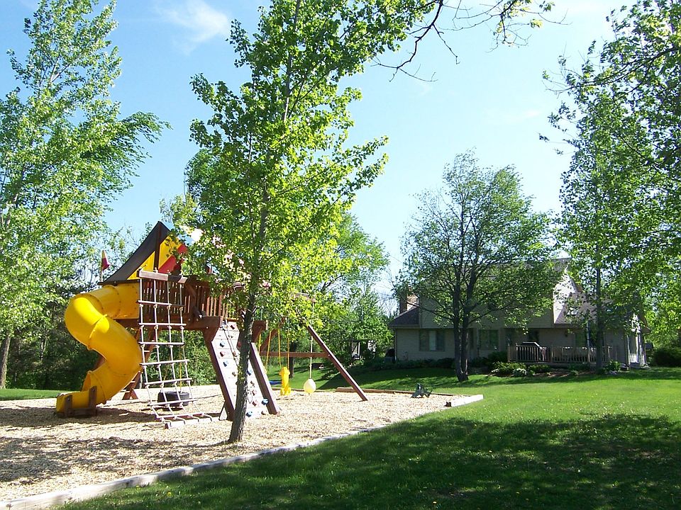 2nd image of 3391 Oakwood Ct