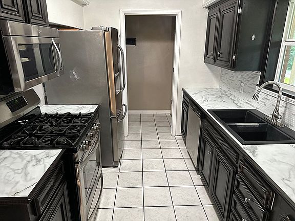 Stainless appliances 