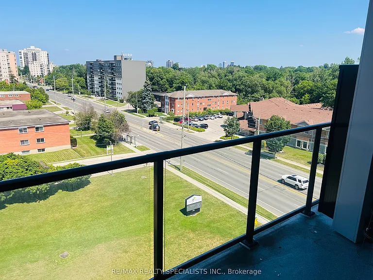 312 Erb St W #501 — Photo 8