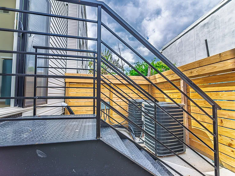137 E Cumberland St #B — Photo 33