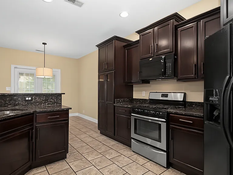 1501 Benton Park Pl — Photo 9