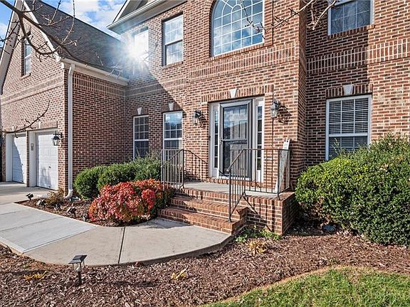 5th image of 3704 Worthing Ct