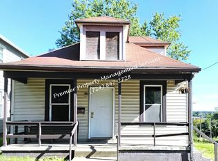 6 W Sharp St, New Castle, PA 16102