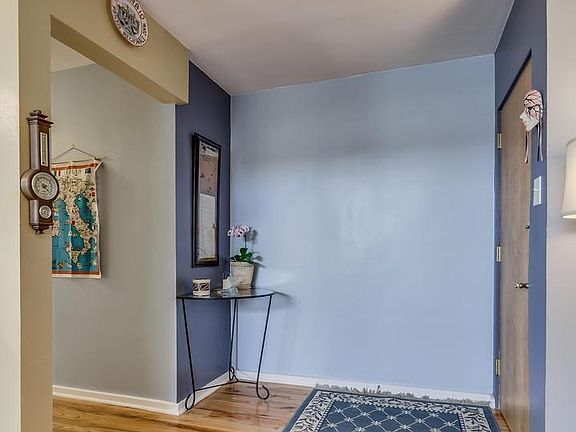 4th image of 1101 N Bellaire St APT 303