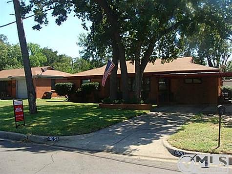 2nd image of 6051 Black Oak Ln