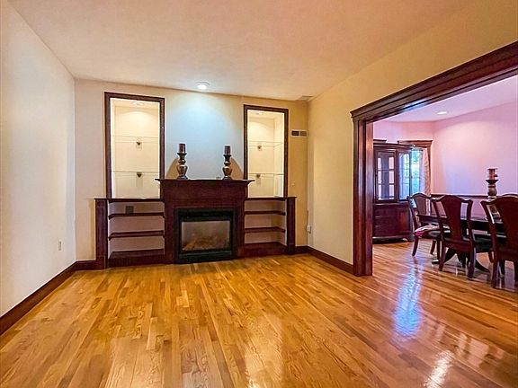 5th image of 55 Metropolitan Ave