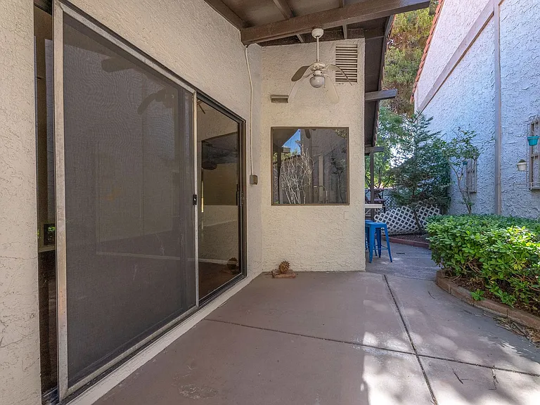 2204 Plaza Del Robles — Photo 34