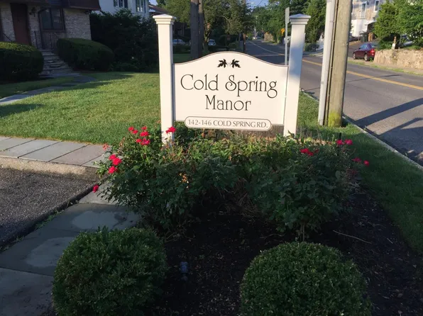 146 Cold Spring Rd, Stamford, CT 06905