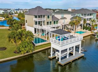 13631 Windlass Cir, Galveston, TX 77554
