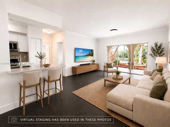 2452 Centergate Dr APT 102, Hollywood, FL 33025