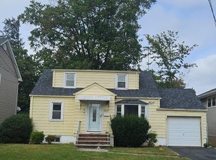 600 Fernwood Ter, Linden, NJ 07036