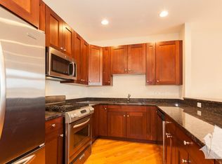 3829 N Southport Ave #21, Chicago, IL 60613