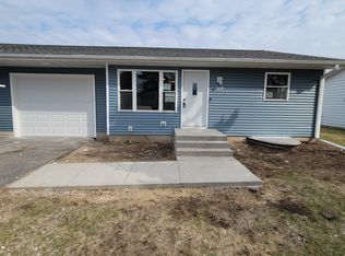 509 4th St, Waunakee, WI 53597
