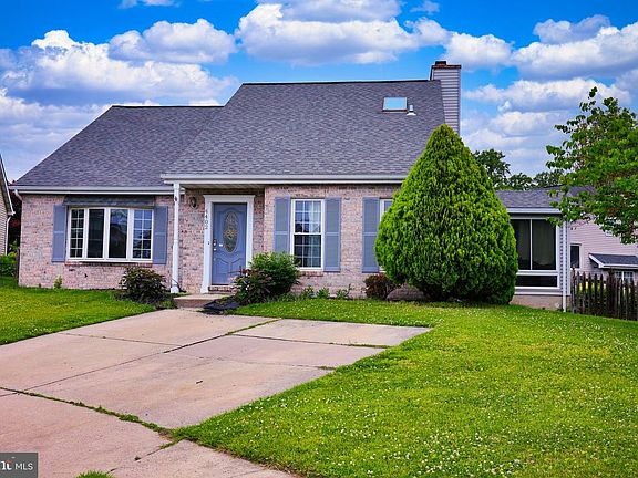 5th image of 4402 Fieldgreen Rd