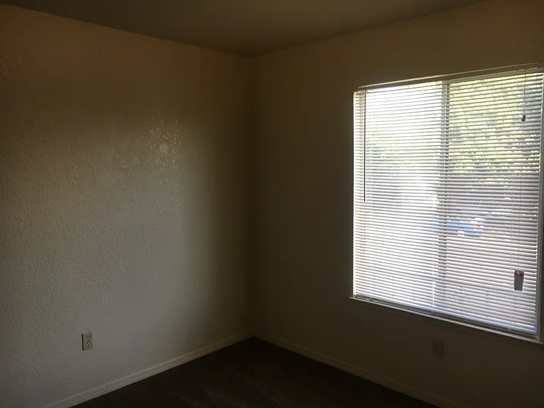 Cedarwood Apartments — Photo 15
