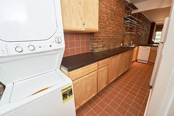 Rented by One Eleven Residential, Inc. | media 27