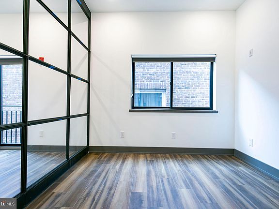 5th image of 1935 E Hazzard St Unit 204