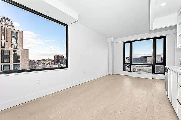 2nd image of 557 4th Ave #821