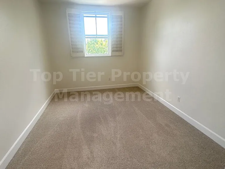 3892 Stoneridge Rd — Photo 24