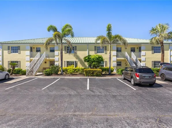 942 Capri Isles Blvd APT 105, Venice, FL 34292