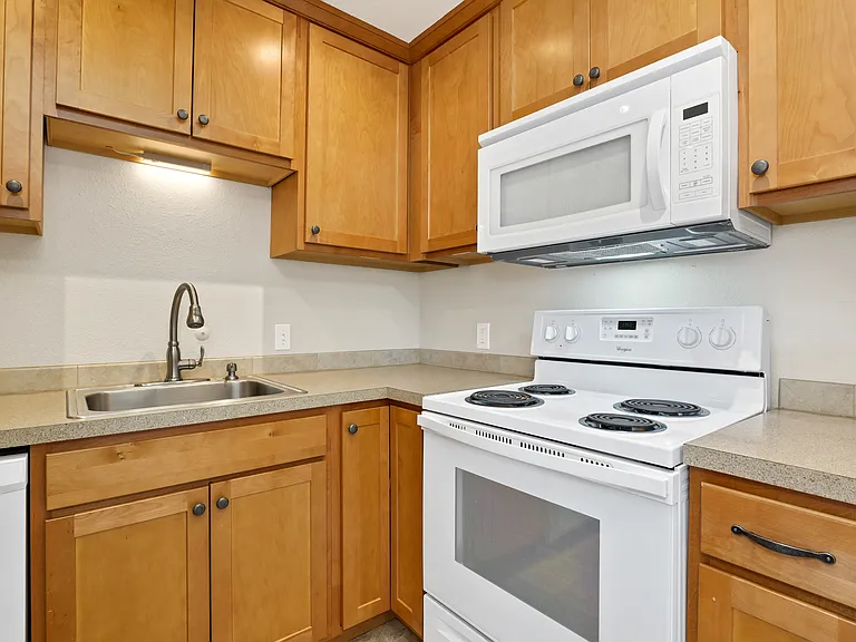 418 Stow Ave S #3 — Photo 8