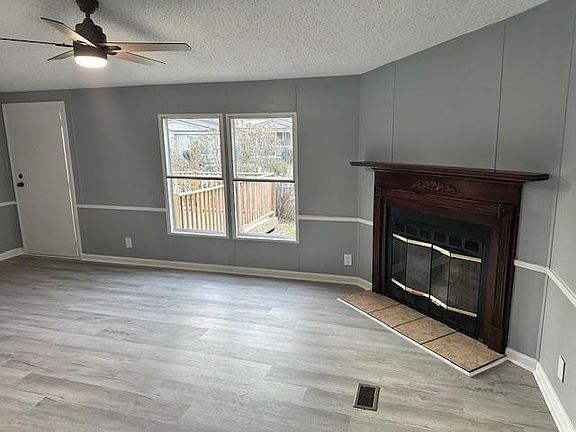 3rd image of 244 Cheryl Ct NE
