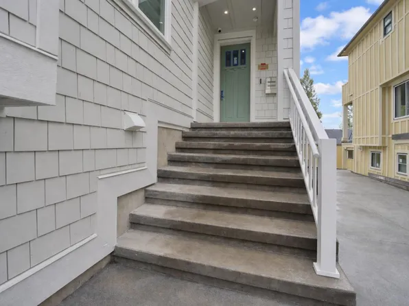 3110 W 42nd Ave #2, Vancouver, BC V6N 3G4