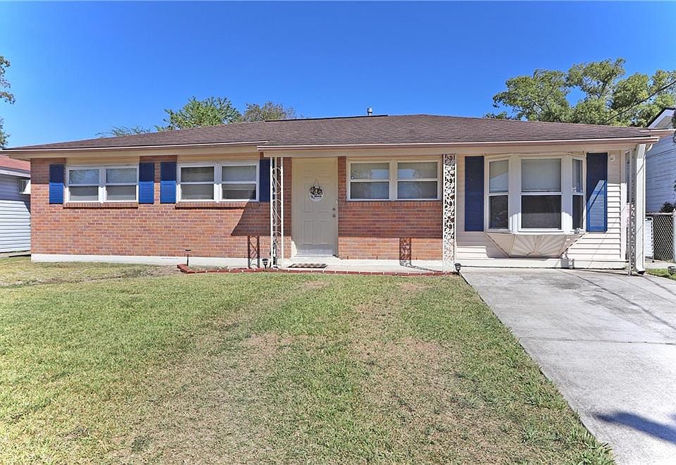 1st image of 33 Gardenia Ln