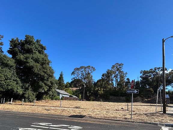 4th image of 1451 Park Road