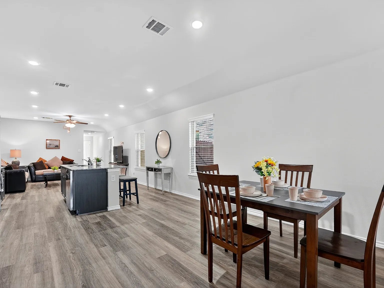 906 Ramble Rd — Photo 4