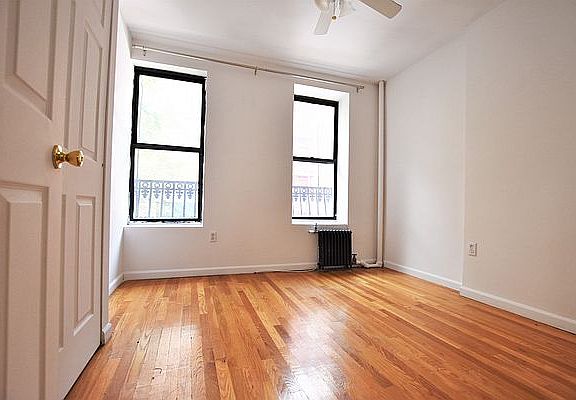 3rd image of 236 Mulberry St APT 11