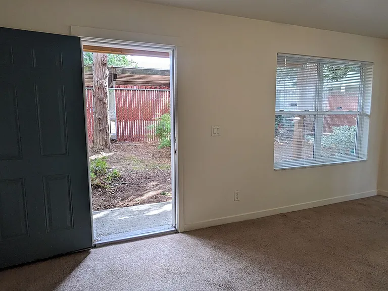 Halsey East Townhomes — Photo 257