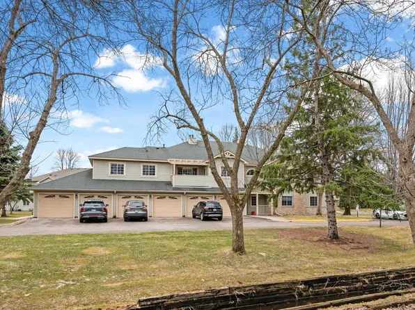 9805 Palm St NW APT 201, Coon Rapids, MN 55433