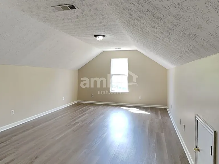 4284 Wood Cove Dr — Photo 17