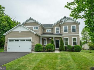 302 Hidden Meadow Dr, Perkasie, PA 18944