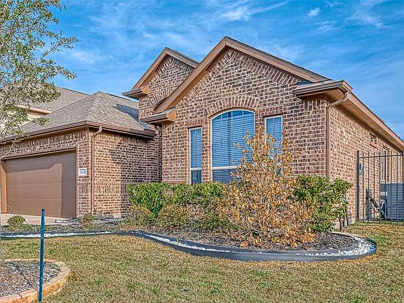 5th image of 24339 Marcello Lakes Dr