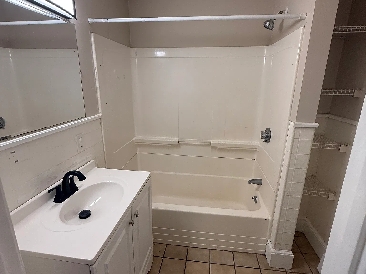 2 bed, 900 sqft, $2,395 — Photo 3