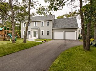 12 Coastline Dr, Plymouth, MA 02360