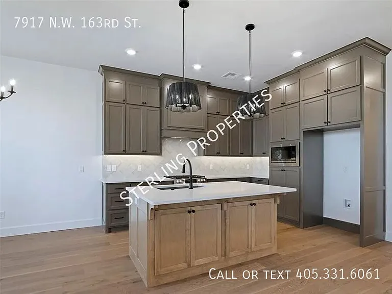 7917 N West 163rd St — Photo 17