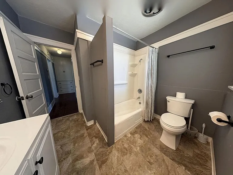 1320 E Colton Ave — Photo 15