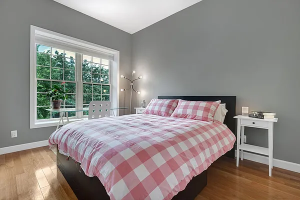 Sold by Compass | media 4
