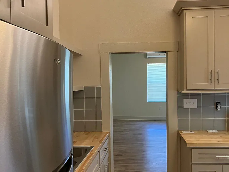 130 Ellis Bean #B — Photo 6