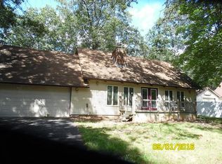 115 Clarissa Ln, Houghton Lake, MI 48629